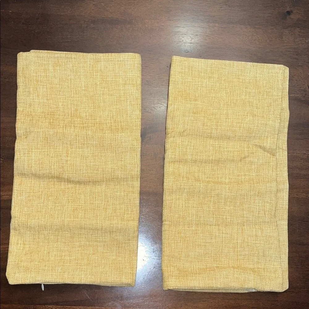 ⭐️🌴 Yellow Textured Cushion Cover - Set of 2